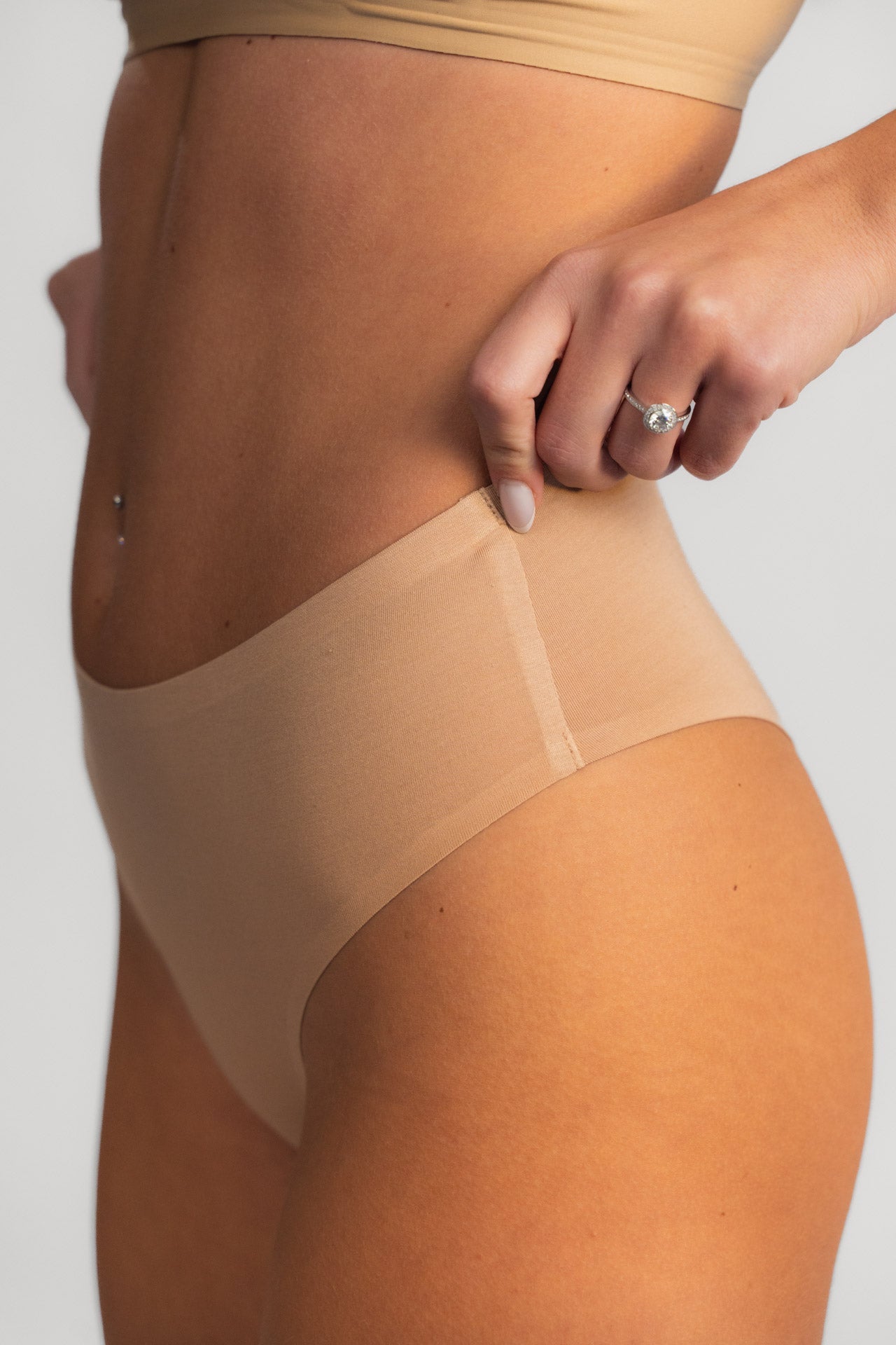 Nahtlose Brazilian Slips LUXE BEIGE- 2er-Pack